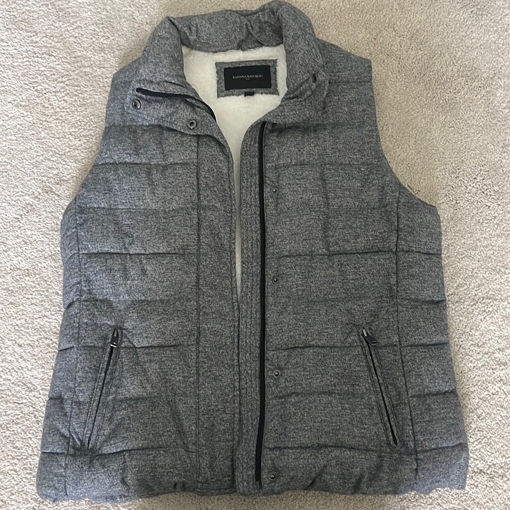 Banana Republic Sherpa Vest! Size M